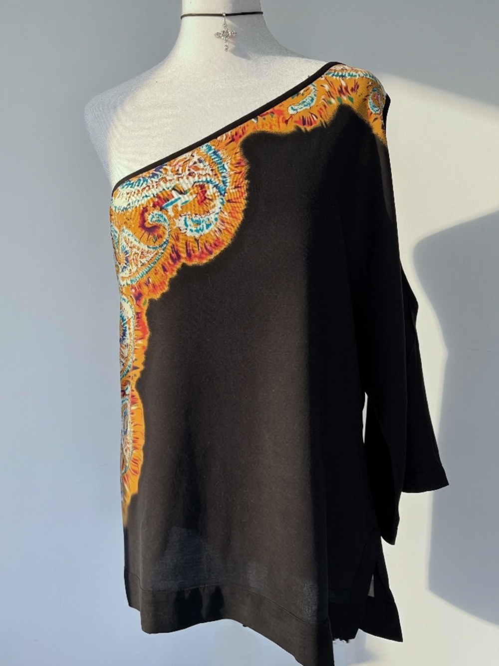 Pierre Cardin Asymmetrical One Shoulder Rayon Top L